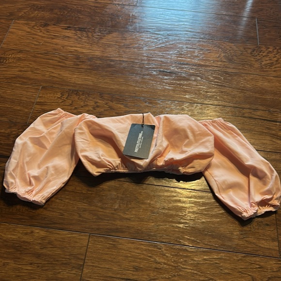 Pretty Little Thing Women Pink Off Shoulder Balloon Sleeve Cropped Top Size 4NWT - Picture 5 of 8